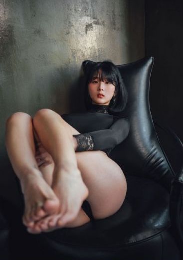 少妇把腿扒开让我添69式日韩欧美_HD在线观看完整版
