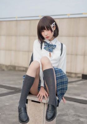 美女露出小奶头_BD韩语在线手机播放